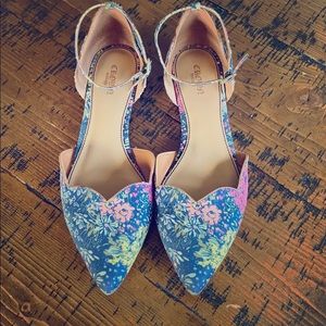 Floral pointy flats